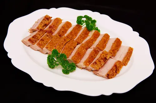 Crispy Skin Roasted Pork 脆皮燒肉